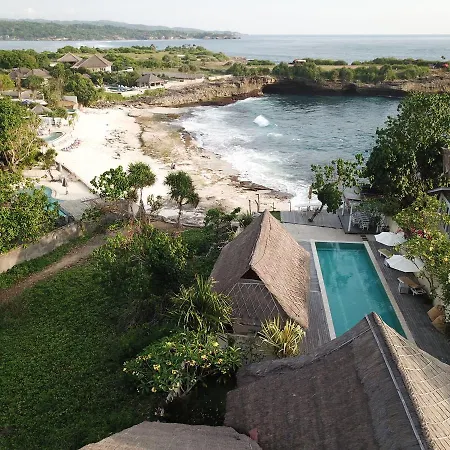 Villa Waru