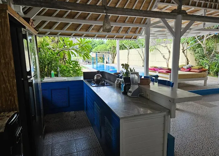 Waru Villa *