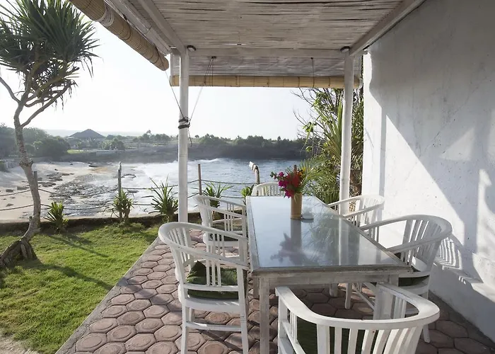 Villa Waru