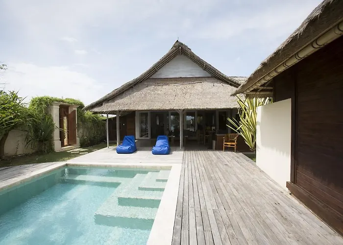 Villa Waru